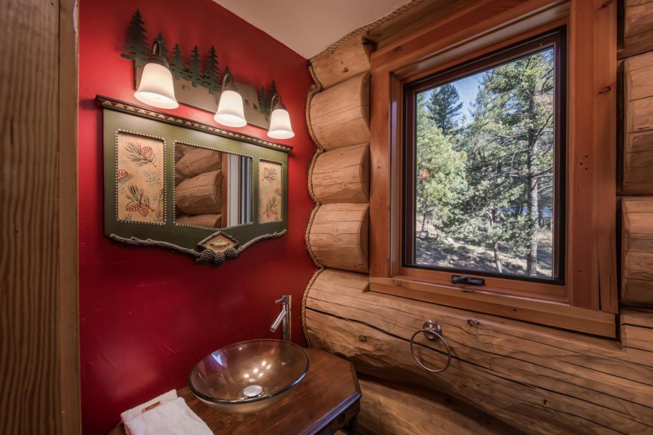 Bear Foot Lodge, 2 Bedrooms, Sleeps 6, Gas Grill, Walk To River, Hot Tub Ruidoso Zewnętrze zdjęcie