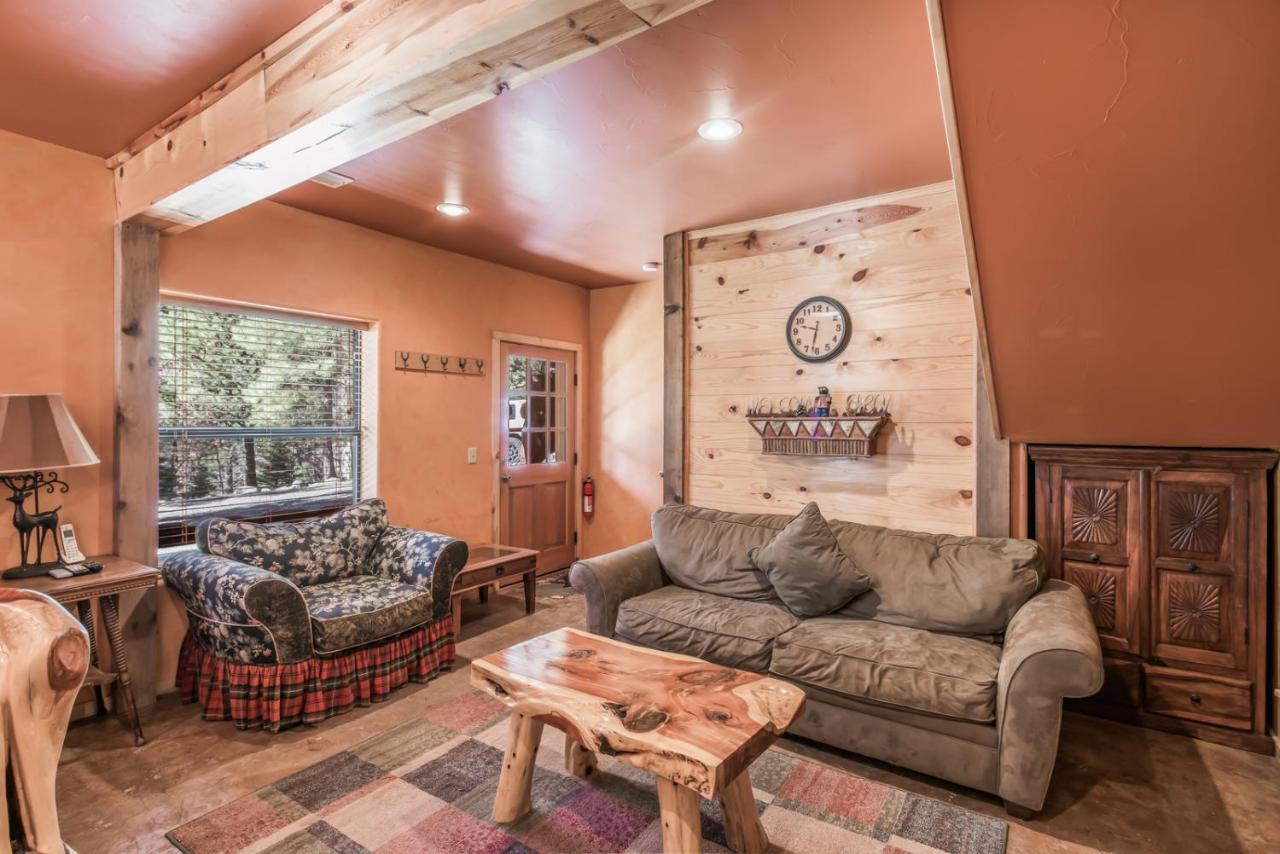 Bear Foot Lodge, 2 Bedrooms, Sleeps 6, Gas Grill, Walk To River, Hot Tub Ruidoso Zewnętrze zdjęcie